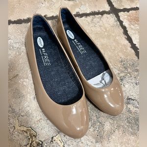 Dr. Scholl’s Be Free Nude Flat